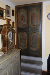 usa-de-interior-dublubatanta-pictata-reproductie-secXVIII-mobila-usi-vintage